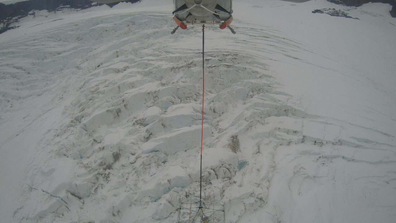 El Bell durante sus trabajos de medición en la Antártida. Foto: Ministerio de Defensa de Argentina