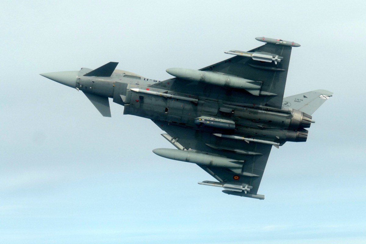 L’Egitto ha deciso di acquistare 10.000 milioni dall’Italia, di cui 24 caccia Eurofighter.