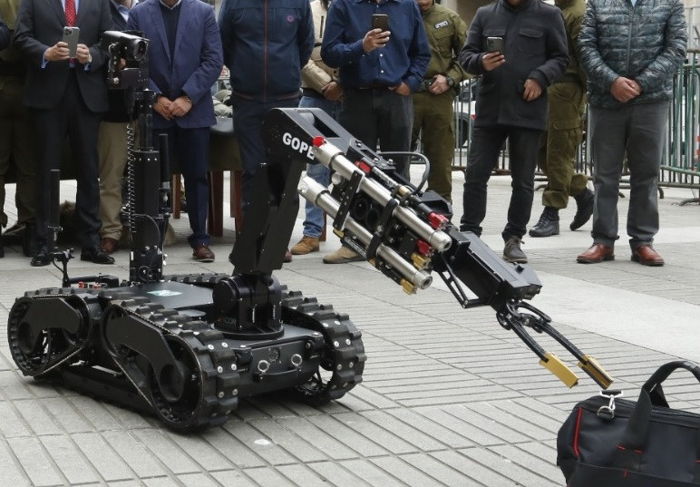 El GOPE de Carabineros de Chile integra un robot Icor Calibre Flex