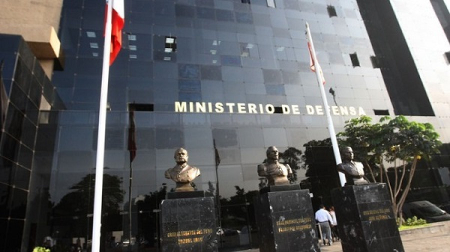 Parte de la fachada del Ministerio de Defensa en la ciudad de Lima. Foto Ministerio de Defensa del Perú