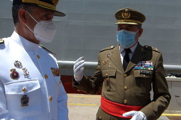 El teniente general García y García de las Hijas MALE junto al almirante Rosique Roca AJAL. Foto Ginés Soriano Forte  Infodefensa.com