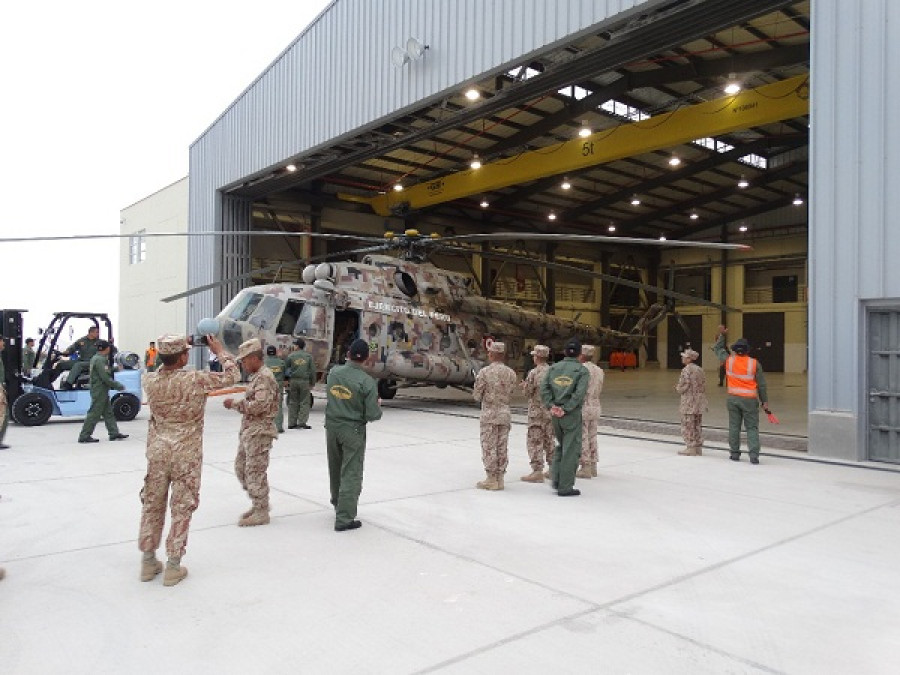 Instalaciones del centro de mantenimiento aeronáutico de La Joya, del Ejército del Perú. Foto Ejército del Perú