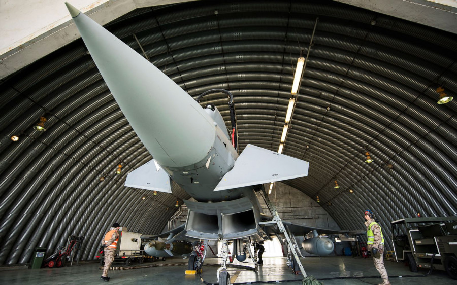 Perspectiva de un Eurofighter en el hangar. Foto Ejército del Aire
