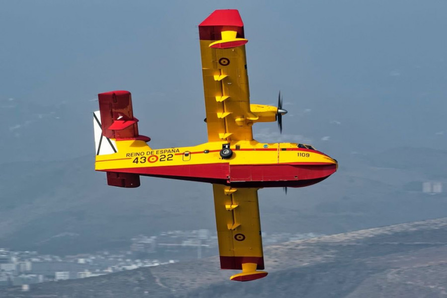 Avión apagafuegos CL-215T. Foto Ejército del Aire