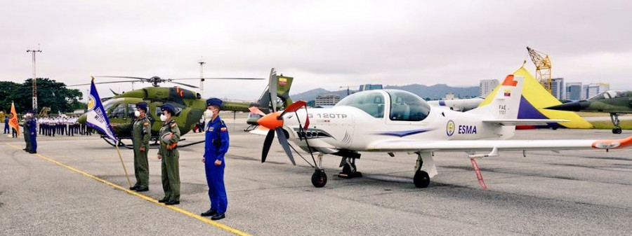 Avión Grob Aircraft G-120 TP. Fotos Ministerio de la Defensa del Ecuador