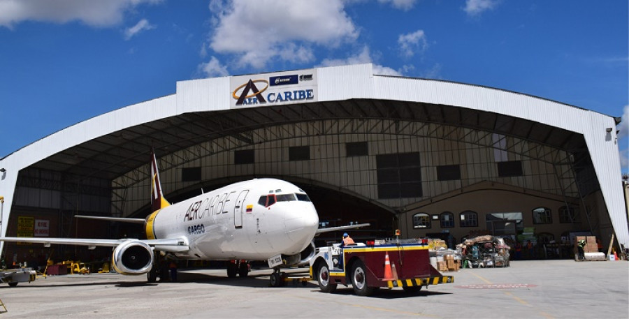 El Boeing 737-400F que sufrió un accidente en Costa Rica. Foto Aer Caribe