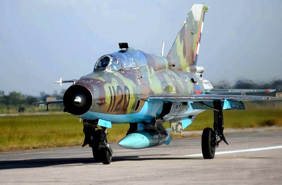 Caza MiG-21UM de la Fuerza Aérea Revolucionaria de Cuba. Foto Granma