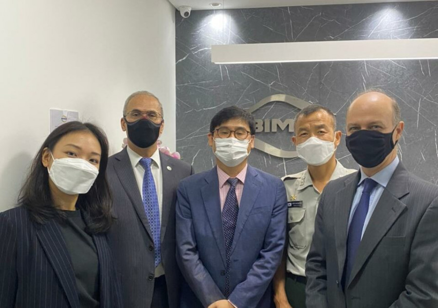 Representantes da Abimde e Kotra