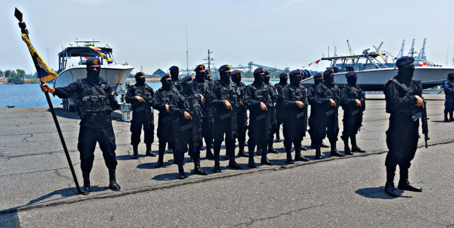 Acto de recepción en el Puerto San José. Foto Ministerio de Defensa de Guatemala