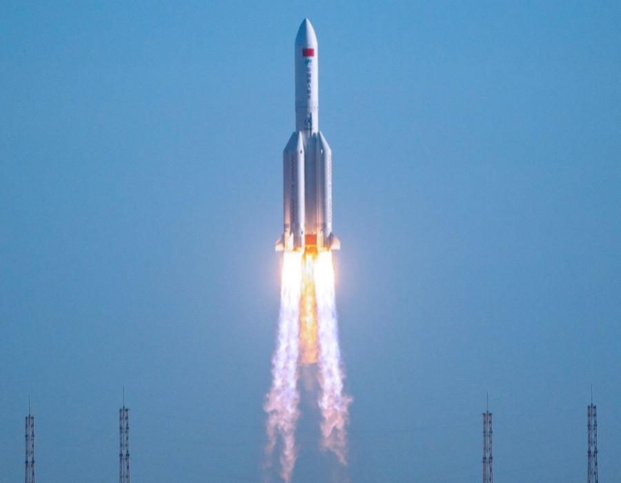 Despegue del lanzador espacial chino Long March-5B el pasado 28 de abril. Foto Xinhua