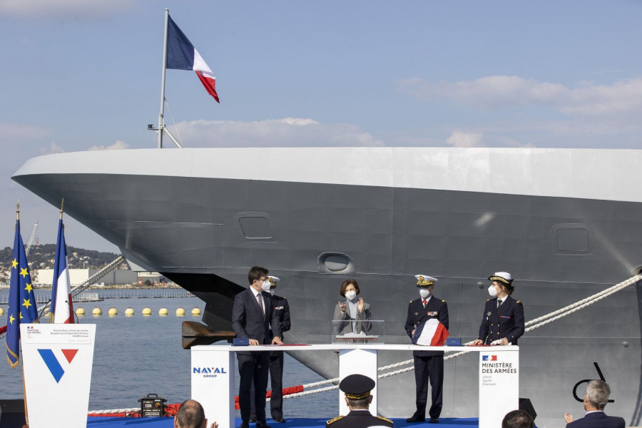 La ministra francesa de Defensa, Florence Parly, durante la entrega de la fragata Fremm DA Alsacia. Foto Naval Group