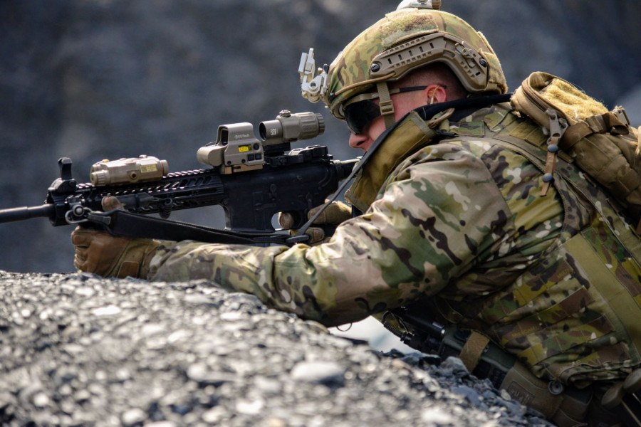 Mira magnificadora abatible G33. Foto Eotech