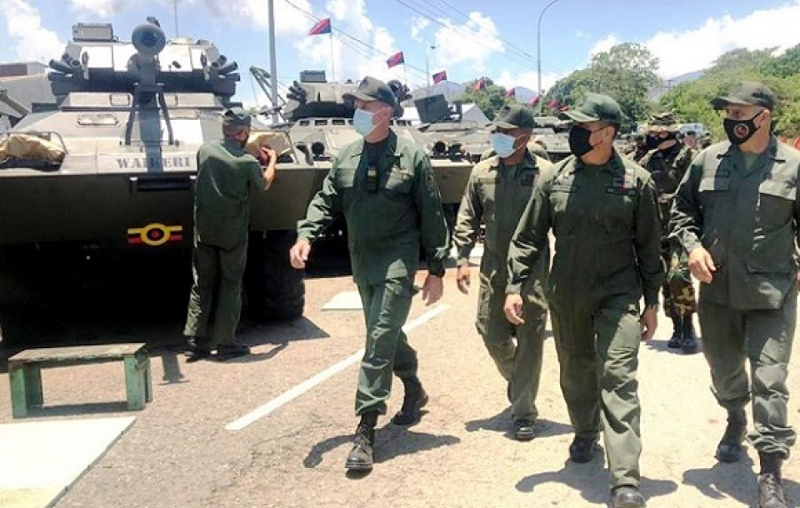 Entrega de un lote de blindados Dragoon 300. Foto Ejército de Venezuela