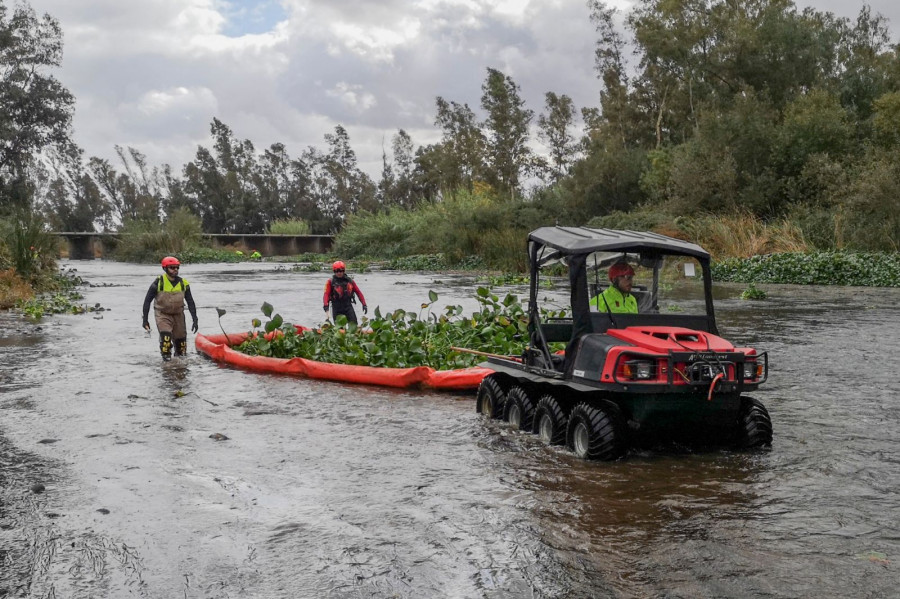 Vehículo Argo 8x8 XTD en una operación en el Guadiana. Foto UME