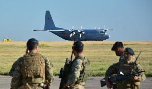 Argentina despliega un avión Hercules C-130 en un entrenamiento de sus fuerzas especiales