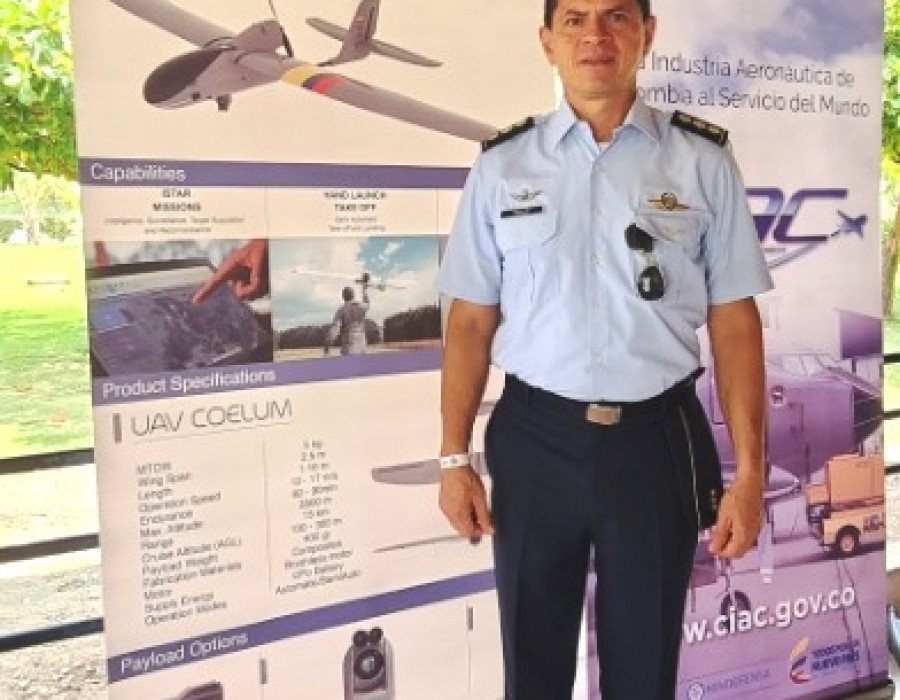 El gerente de la empresa colombiana Ciac, general Iván Hidalgo. Foto Infodefensa.com