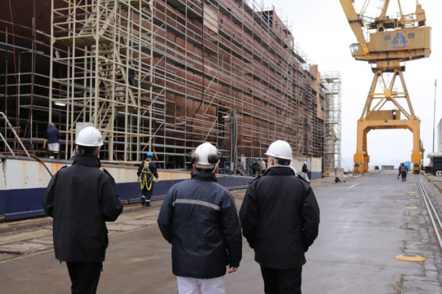 Rompehielos en la grada de construcción de Asmar Talcahuano. Foto: Armada de Chile