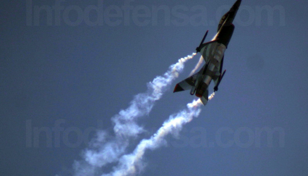 Avión de combate F-16. Foto: Ginés Soriano Forte  Infodefensa.com