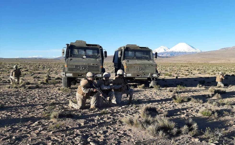 Patrulla de la Brigada Motorizada N° 24 Huamachuco en la frontera del norte del país. Foto: Ejército de Chile