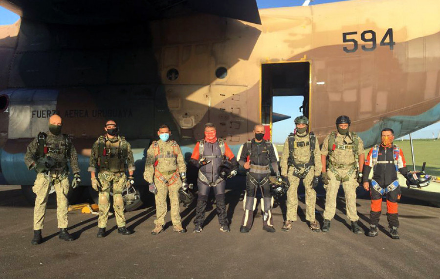 Paracaidistas uruguayos. Foto: FAU