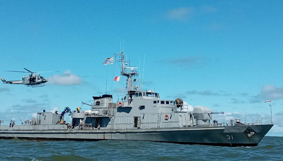 Barreminas AB412 que la Armada Uruguaya emplea en tareas de patrullaje. Foto: Armada Uruguaya