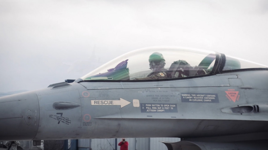 Un Lockheed Martin F-16 MLU AM del Grupo de Aviación N° 7 de la FACh. Imagen referencial: FACh