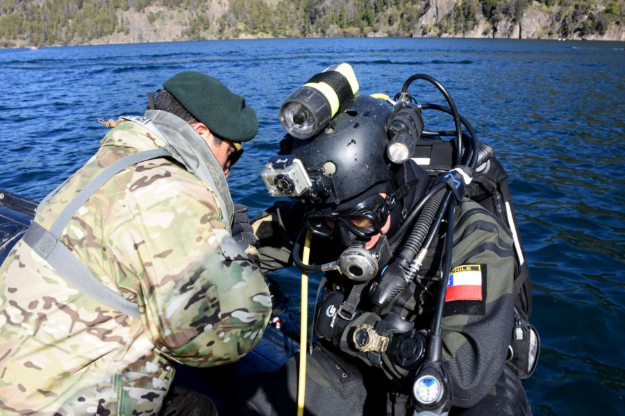 El propósito de la compra es mantener las capacidades operativas del personal especialista en buceo. Foto: Armada de Chile