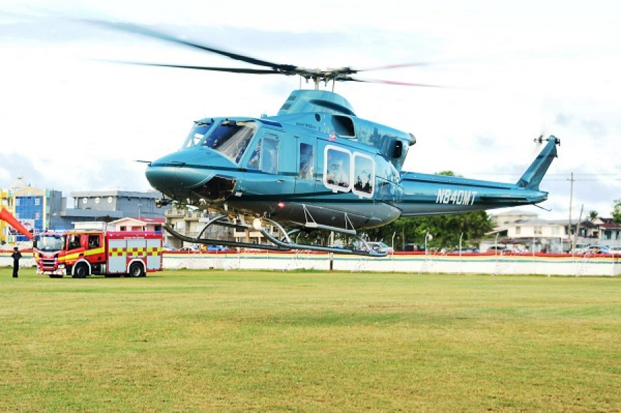 El helicóptero Bell 412 EPI aterrizando en Camp Ayanganna. Foto: Guyana Defence Force