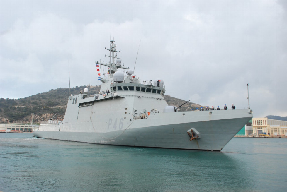 BAM Furor a su salida del puerto de Cartagena. Foto: Armada española