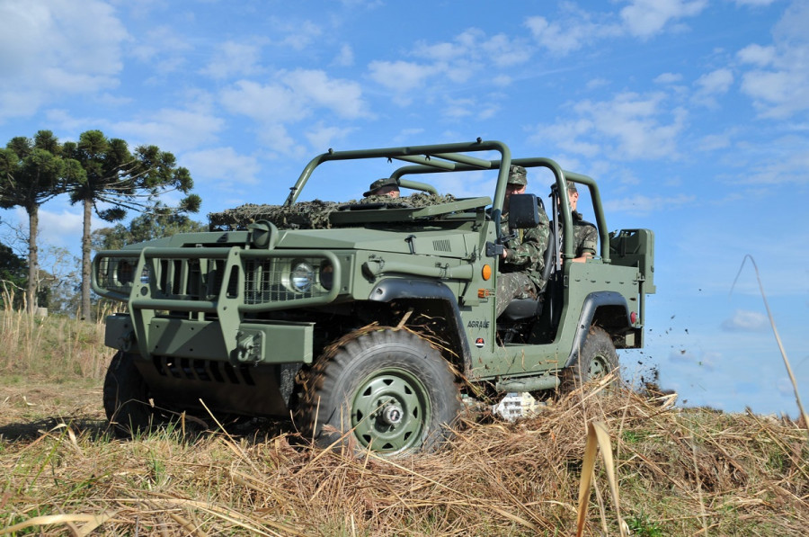 Vehículo de reconocimiento militar Agrale Marruá AM1 VTNE 12. Foto: Agrale
