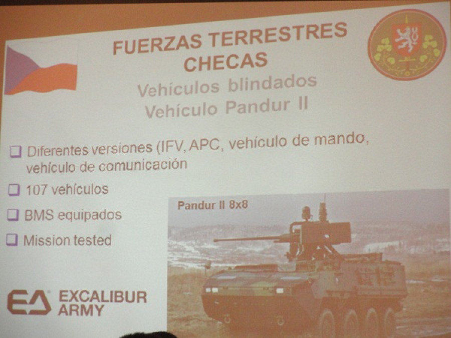Diapositiva sobre el Pandur II 8x8 en el reciente seminario de la Embajada de República Checa en Lima. Foto: Peter Watson.