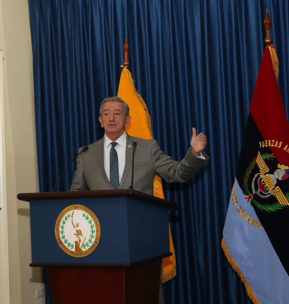 Rueda de prensa del ministro Oswaldo Jarrín. Foto: Ministerio de Defensa de Ecuador