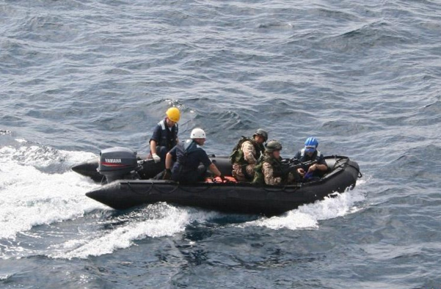 Zodiac en ejercicio antipiratería en la operación Atalanta. Foto: Armada española