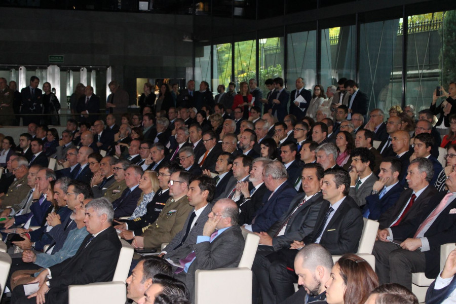 Representantes de empresas e instituciones en la presentación de la Feria Internacional de la Defensa. Foto: Infodefensa.com