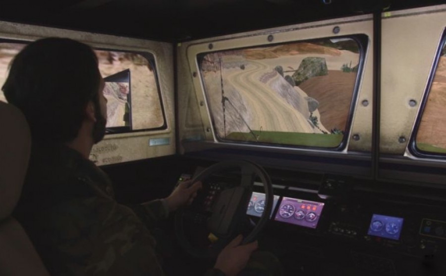 El Ejército de Tierra de España es uno de los clientes de los simuladores de conducción de vehículos de Indra. Foto: Indra Company