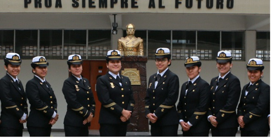 Futuras oficiales de la marina mercante peruana. Foto: Escuela Nacional de Marina Mercante Almirante Grau.