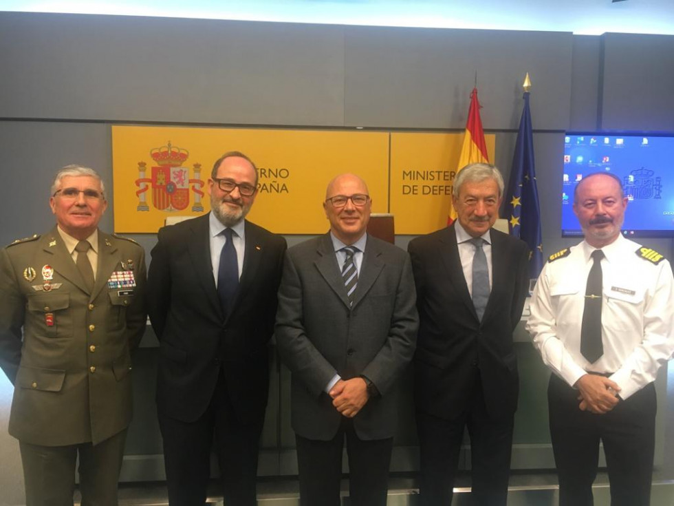 Presentación de Feindef al secretario de Estado de Defensa