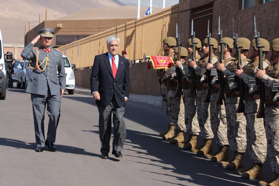 El presidente Piñera también visitó el Comando Conjunto Norte. Foto: Ejército de Chile