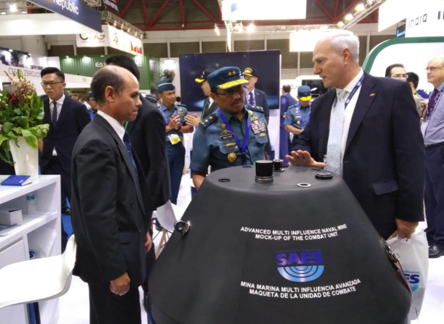 Armada de Indonesia en una presentación técnica de Minea en el stand de SAES en Indo Defence. Foto: SAES
