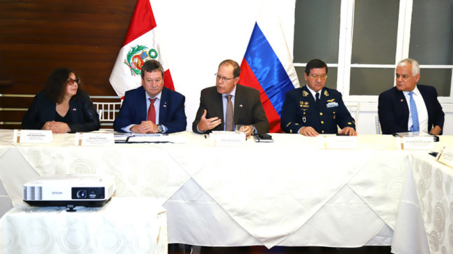 Delegaciones de Perú y Rusia conversan sobre el futuro de la Defensa en el país sudamericano. Foto: Ministerio de Defensa del Perú