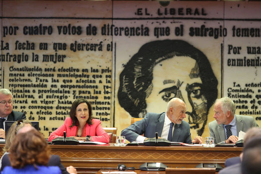 Robles en la comisión de Defensa del Senado. Foto: Ministerio de Defensa