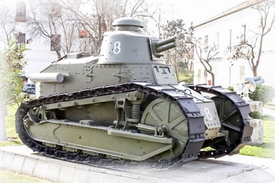 Renault FT-17 expuesto en la Brigada Guadarrama El ejemplar de la imagen llegó procedente de Polonia en la Guerra Civil. Foto: Ejército
