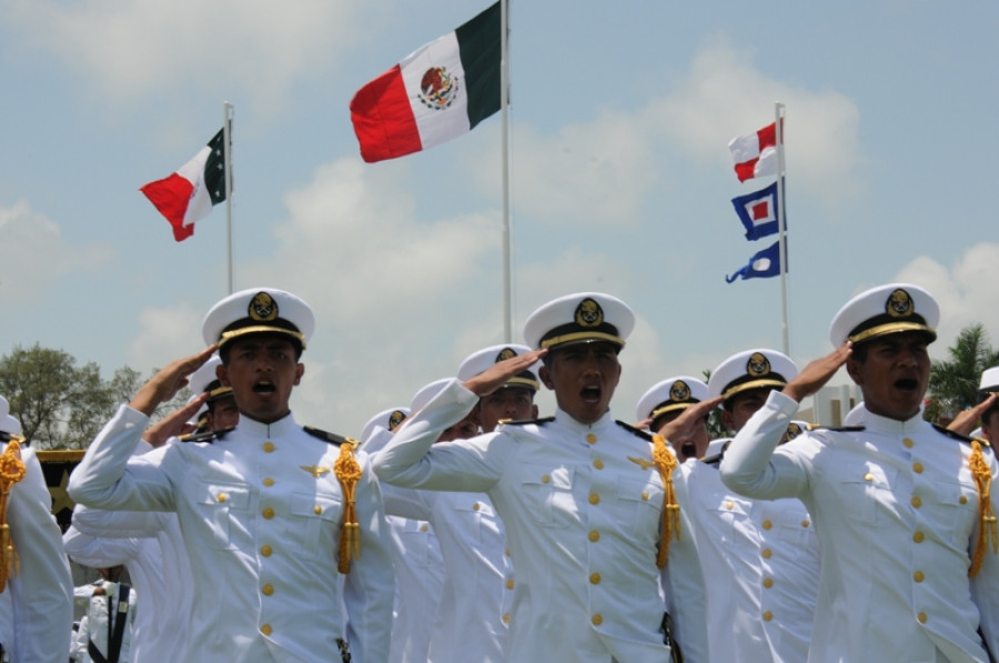 Ceremonia de graduación en la Heroica Escuela Naval Militar. Foto: Semar.