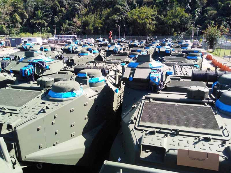 De Itaguaí, los CLAnf están siendo desplazados al Batallón de Viaturas Anfibias.