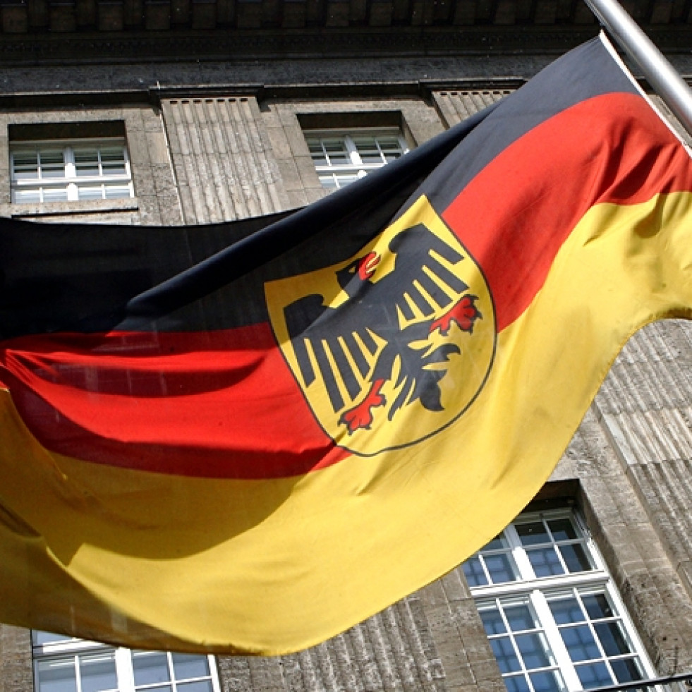 Bandera alemana en la sede del Ministerio de Defensa del país. Foto: Ministerio de Defensa de Alemania
