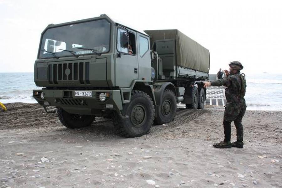 Camión Iveco Vempar. Foto: Armada española