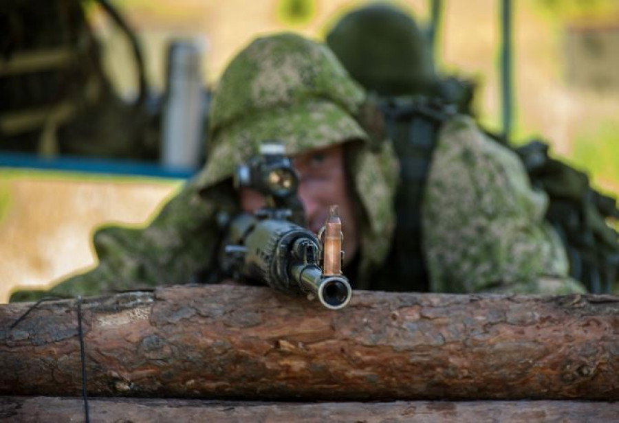 Soldado ruso con un fusil de asalto. Foto: Ministerio de Defensa de Rusia