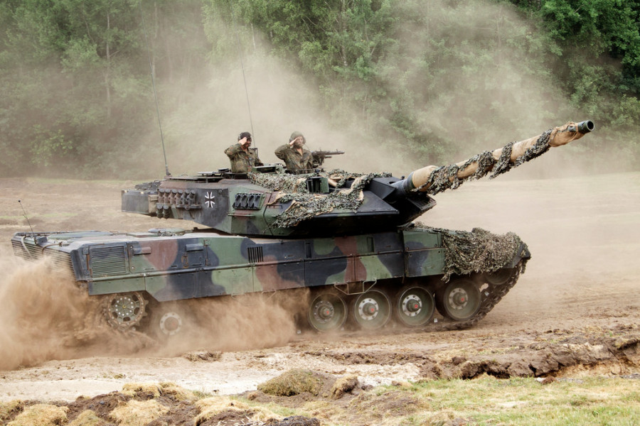 Carro de combate Leopard alemán durante unos ejercicios. Foto: Bundeswehr  Torsten Kraatz
