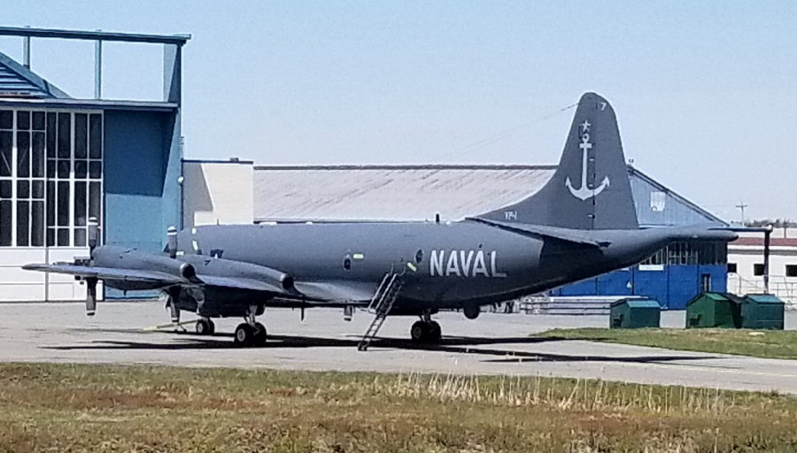 P-3 ACH Orion Naval 407 en instalaciones de IMP Aerospace en Halifax, Canadá. Foto: Mark Beal Twitter