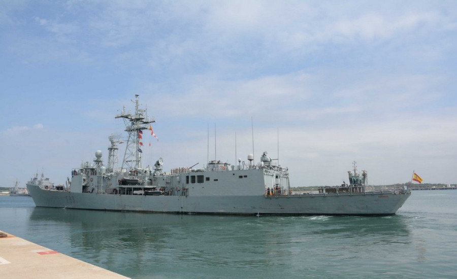 La fragata Numancia, a su salida de la base de Rota. Foto: Armada